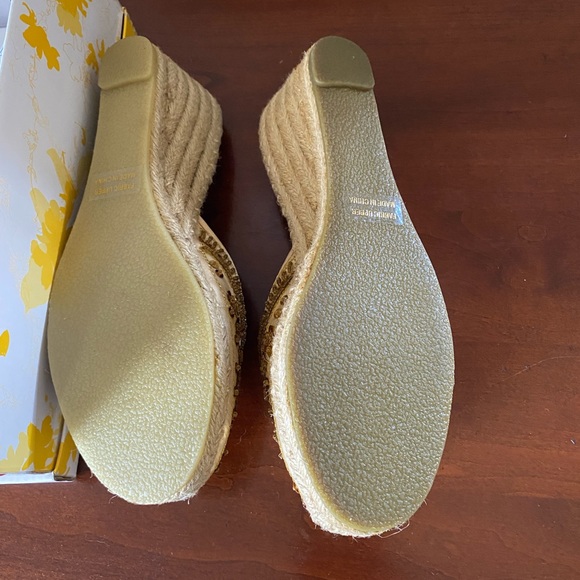 Yellow Box Mules - Picture 4 of 5
